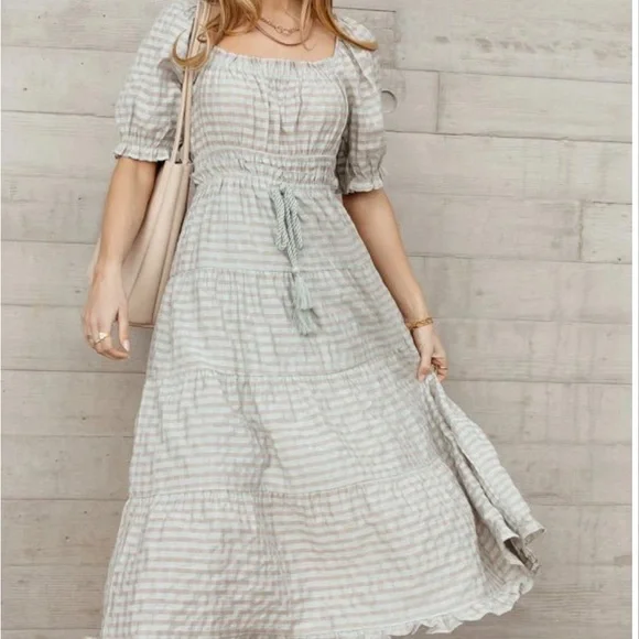 moon river cream puff sleeve midi dress Moon River | Dresses | Moon River Cream Midi Dress With Puff Sleeves